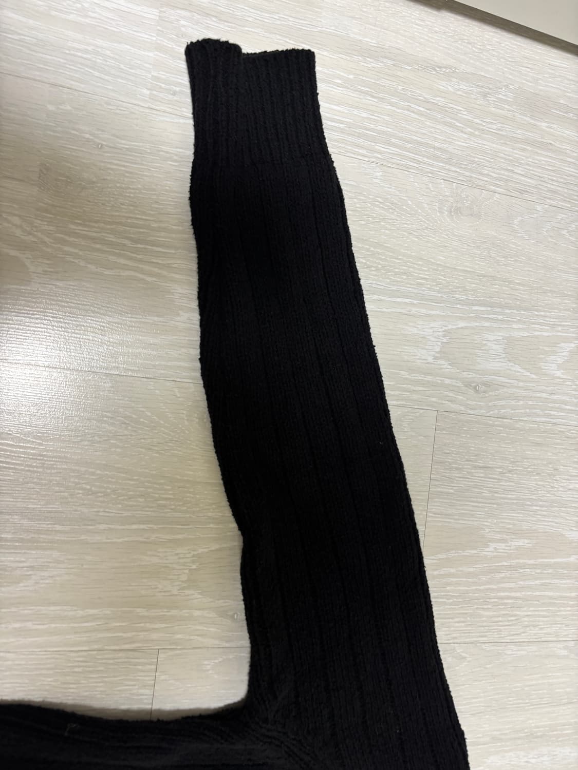 세터 파로 오버 사이즈 부클 가디건 클래식 블랙 상품이미지4