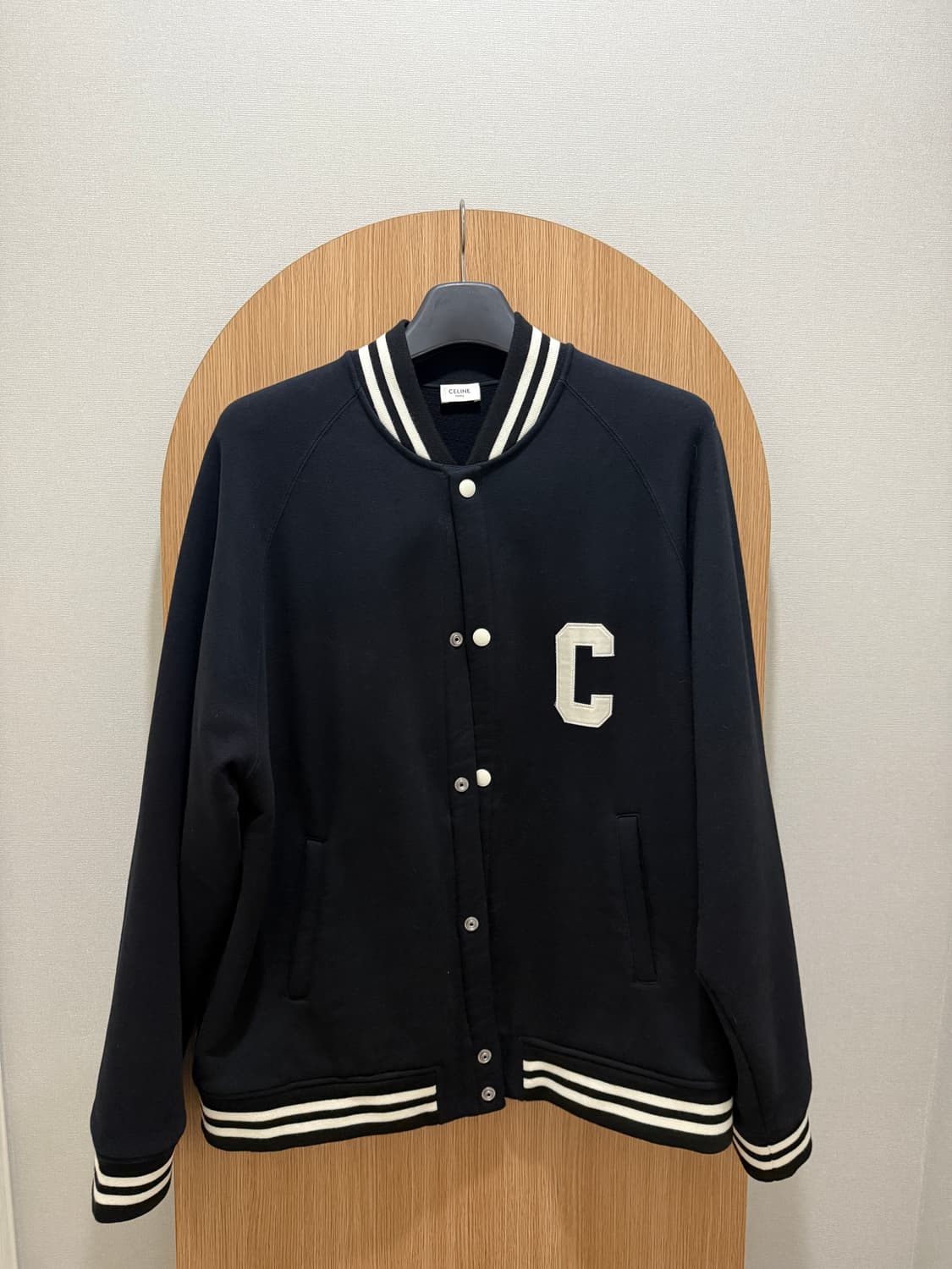 셀린느 플리스 컬리지 테디 자켓 블랙 화이트 상품이미지1