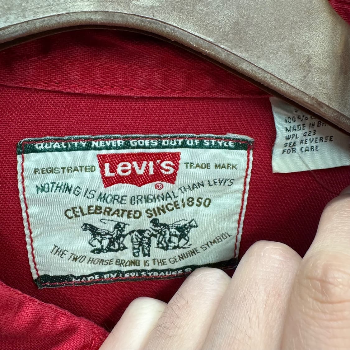 리바이스 솔리드 긴팔 셔츠 투포켓 디테일 루즈핏 레드 상품이미지5