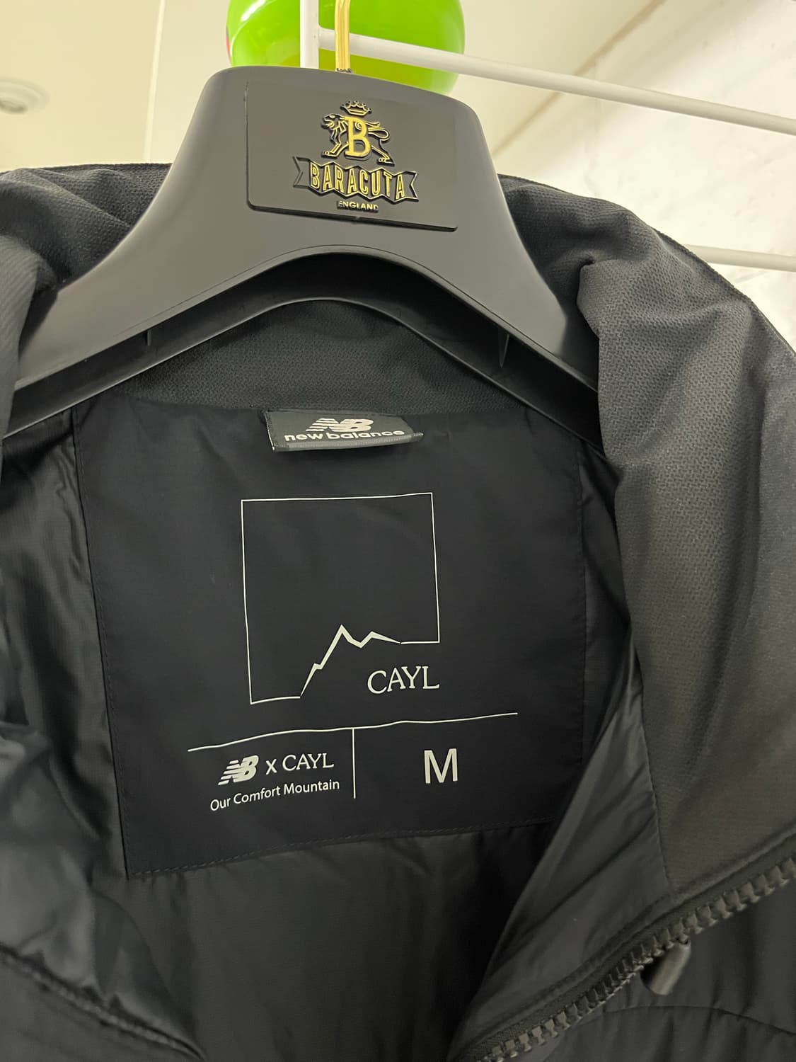 뉴발 x 케일 프리마로프트 하이브리드 자켓 블랙 M 상품이미지3