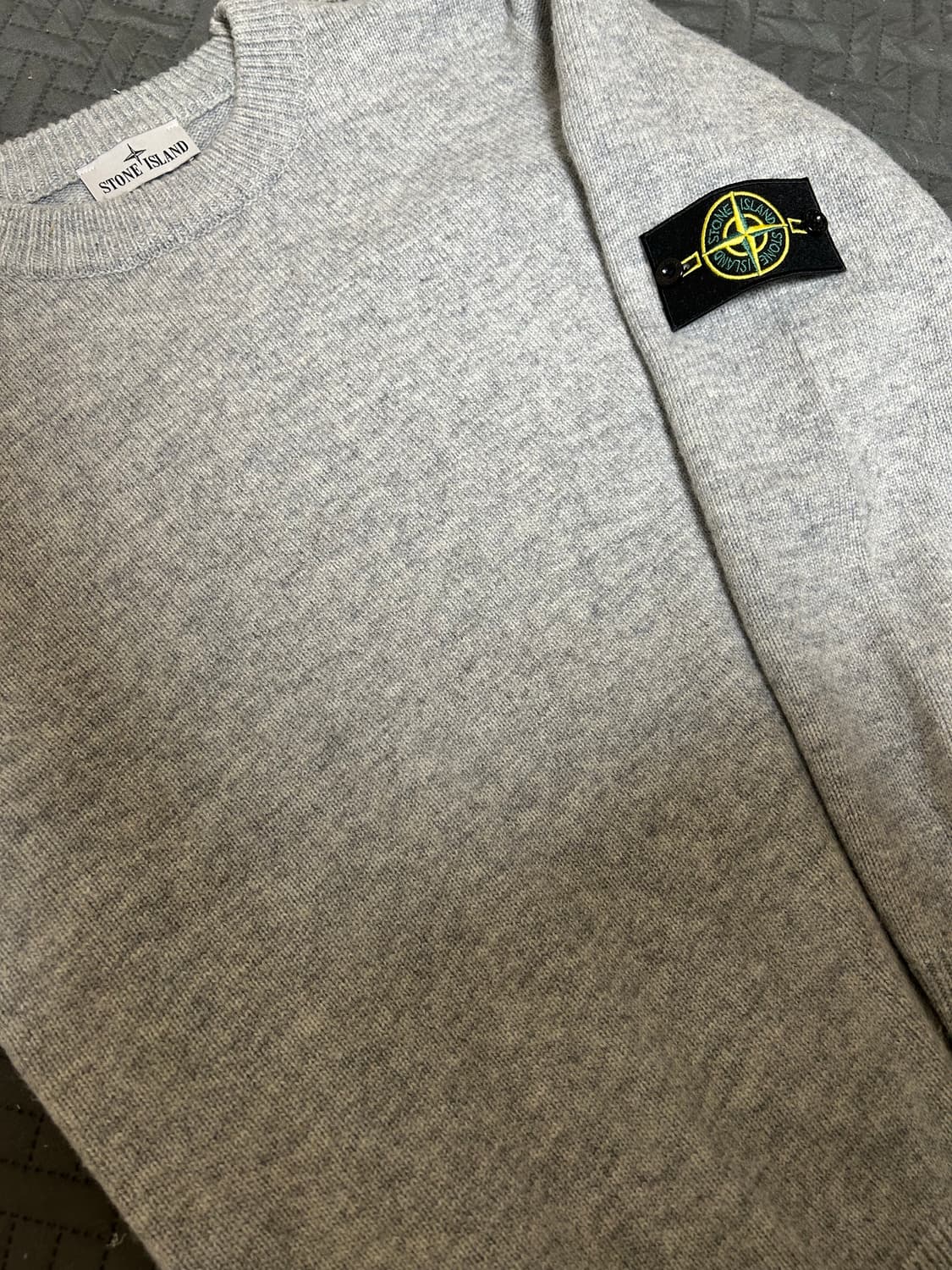 스톤아일랜드 회색 니트 상품이미지1