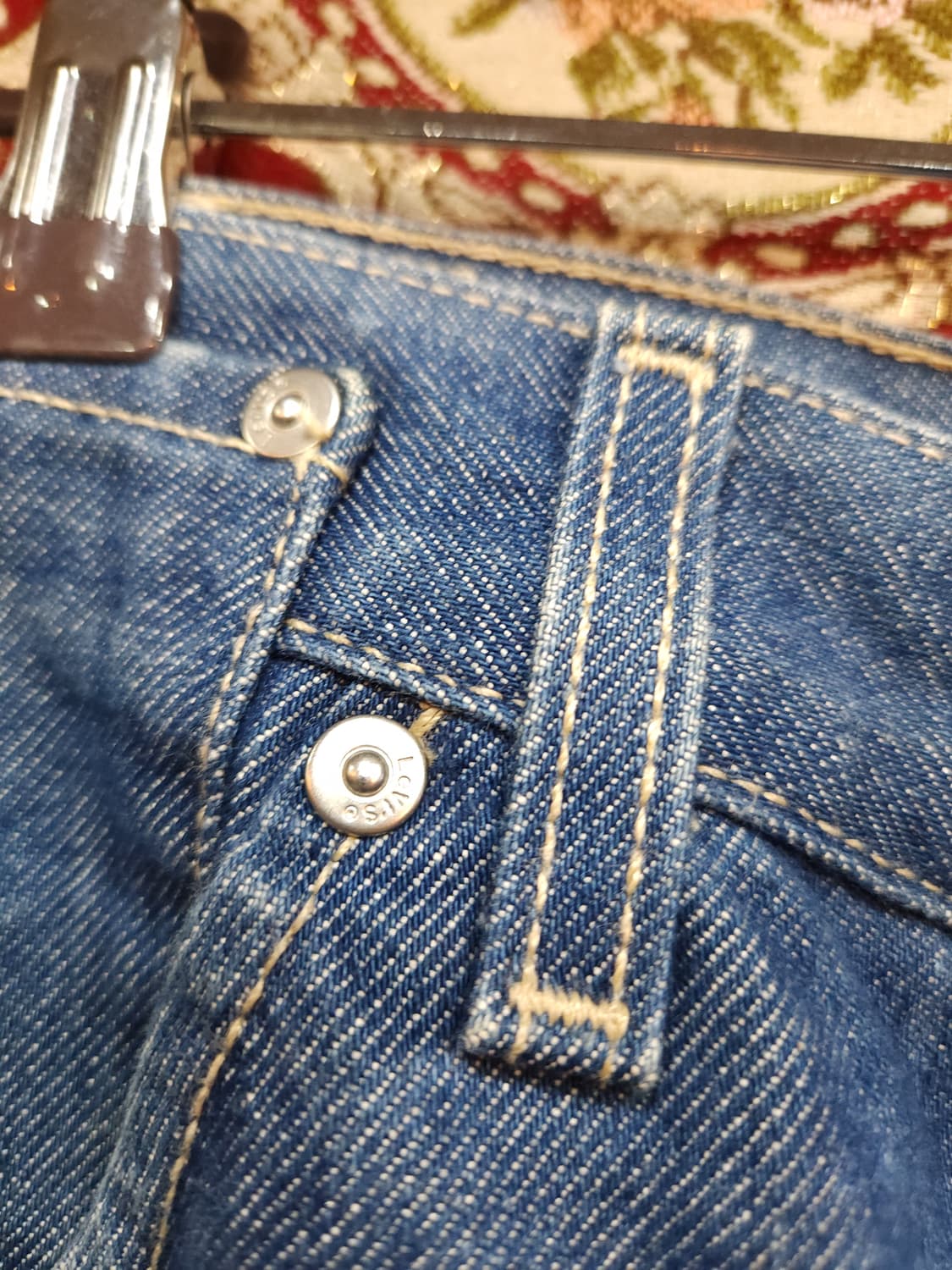 리바이스  엔지니어드 00s  데님팬츠

 상품이미지3