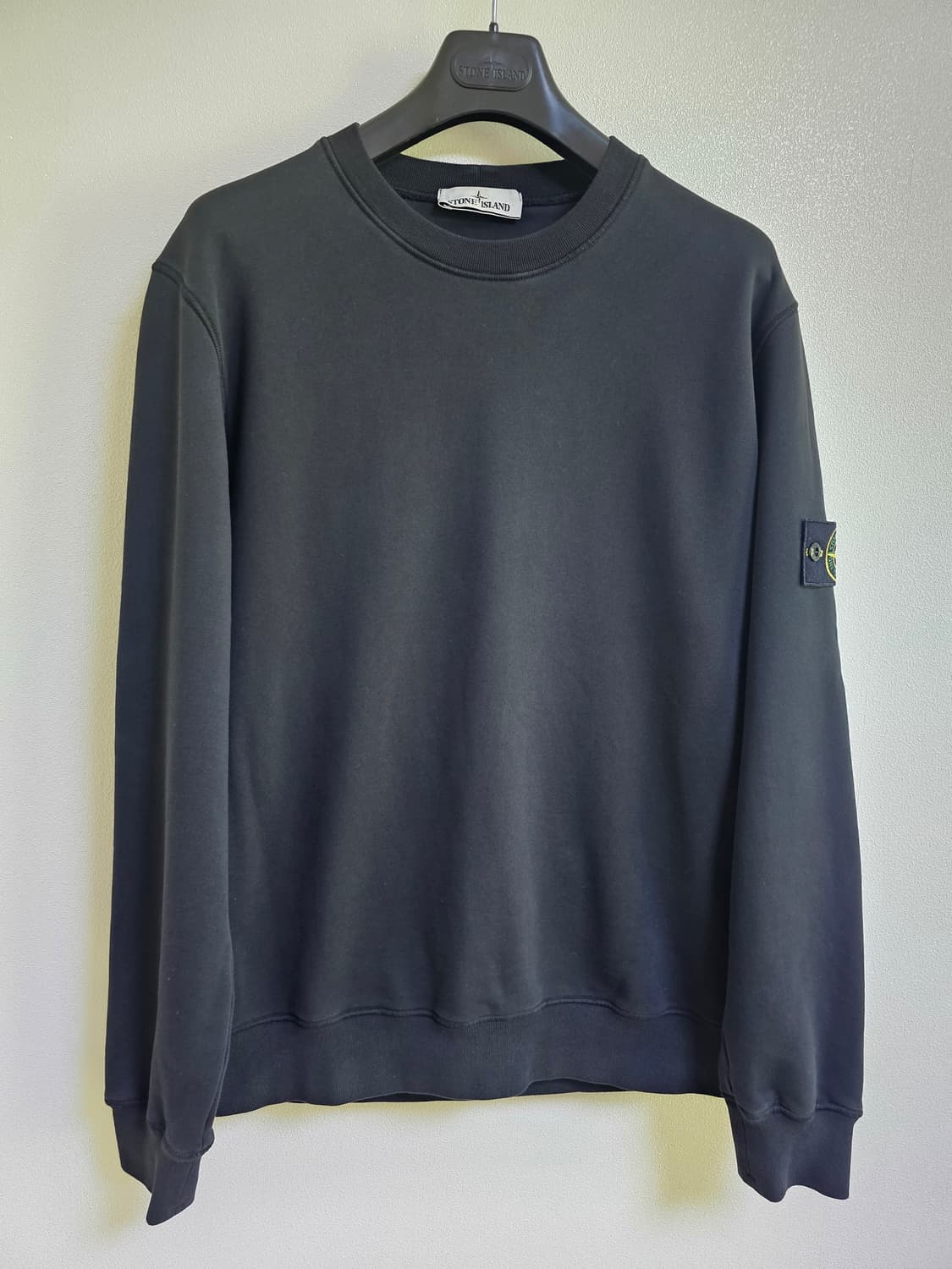 스톤아일랜드 블랙 맨투맨 티셔츠 상품이미지1