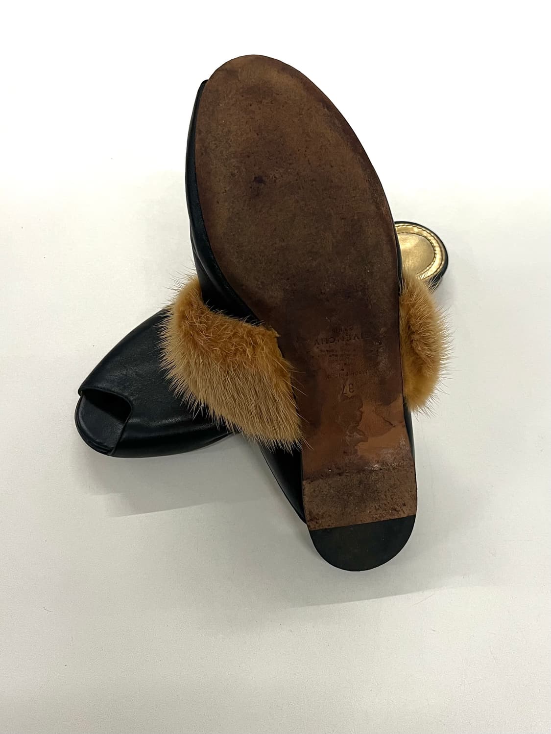 지방시 퍼 레더 뮬 슬리퍼 상품이미지5