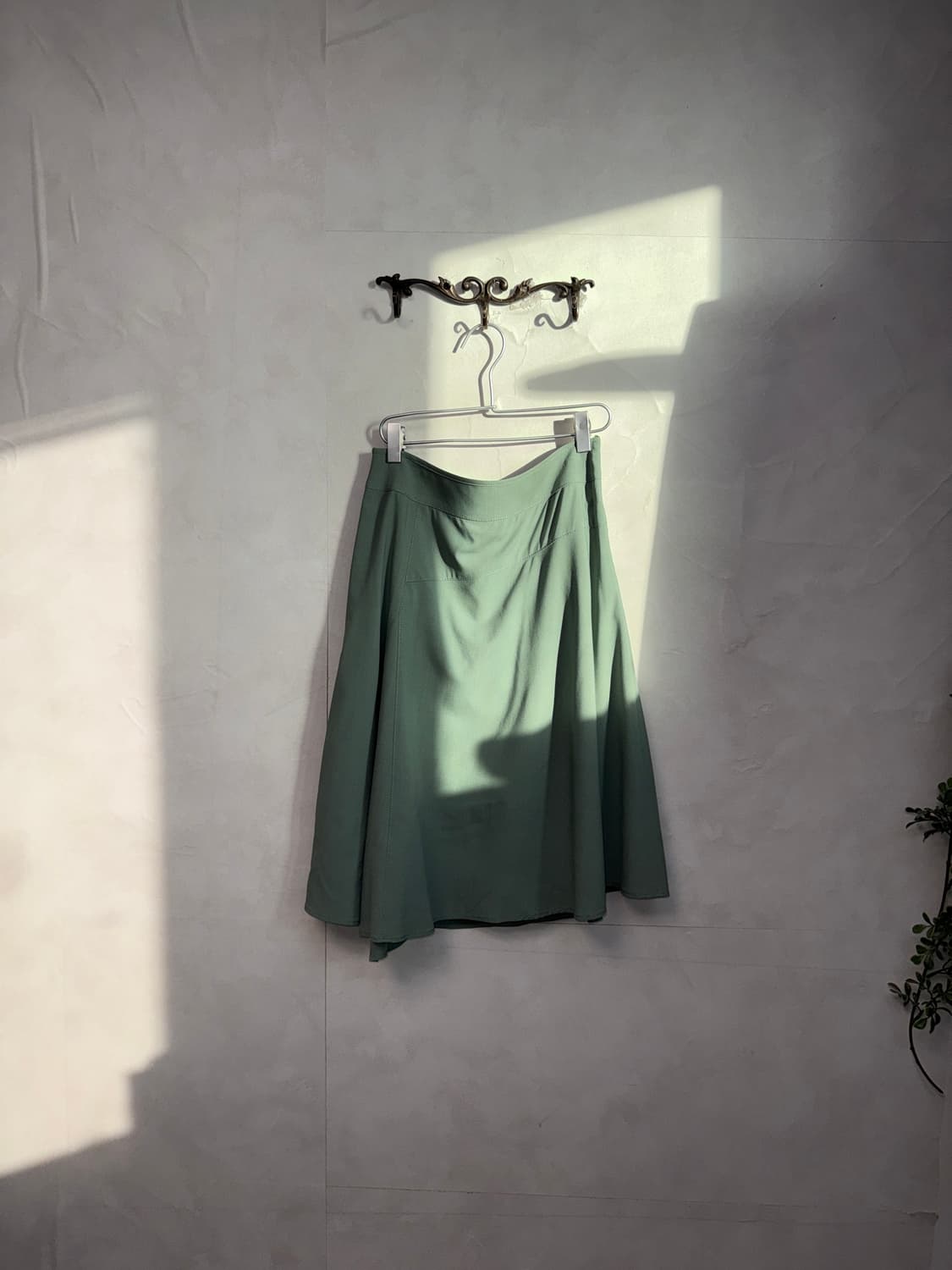 Pistachio unbal line midi skirt 상품이미지1