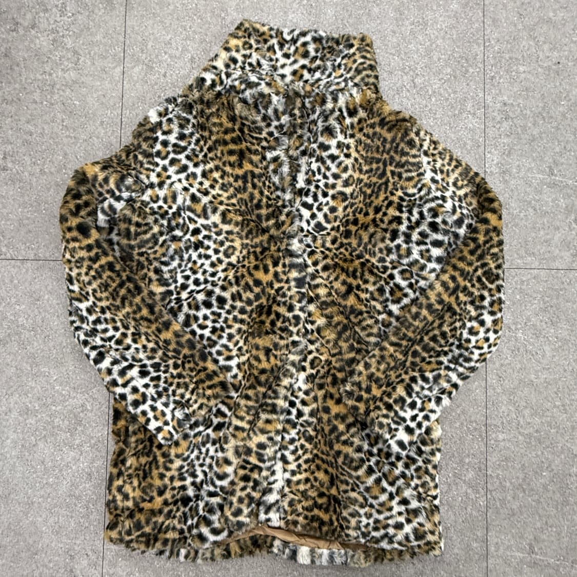 HOTTOPIC 호피무늬 퍼 자켓 상품이미지4