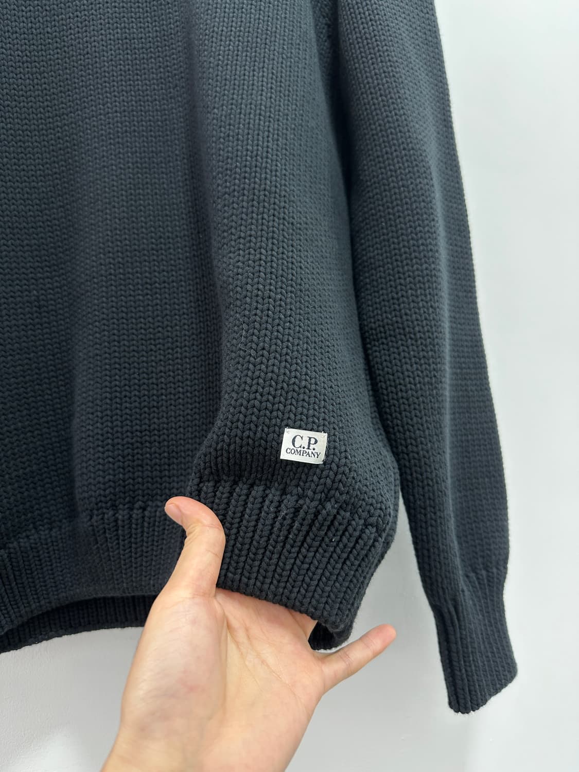 C.P. Company crew neck black knit 상품이미지2