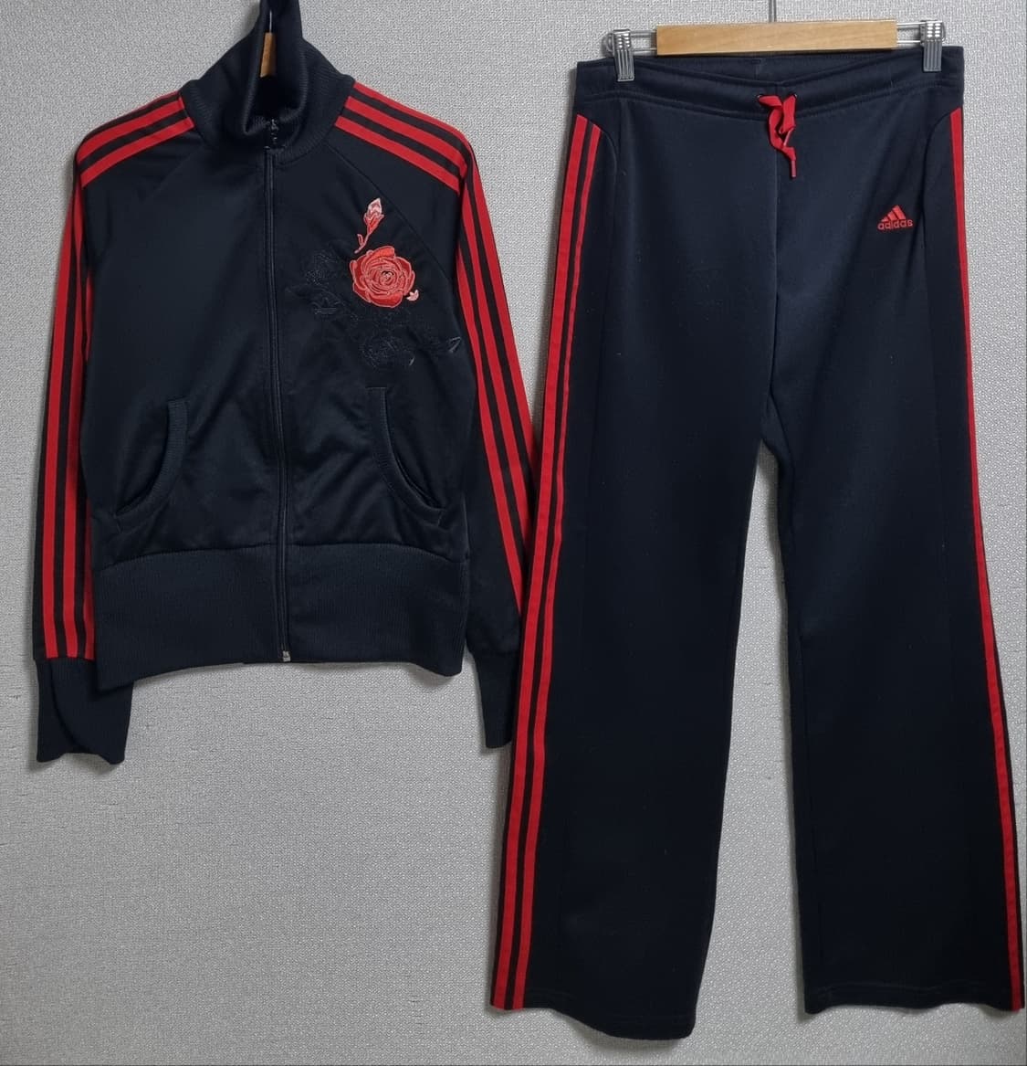XS (44) 아디다스 블랙 트레이닝셋업 트레이닝세트 상품이미지1