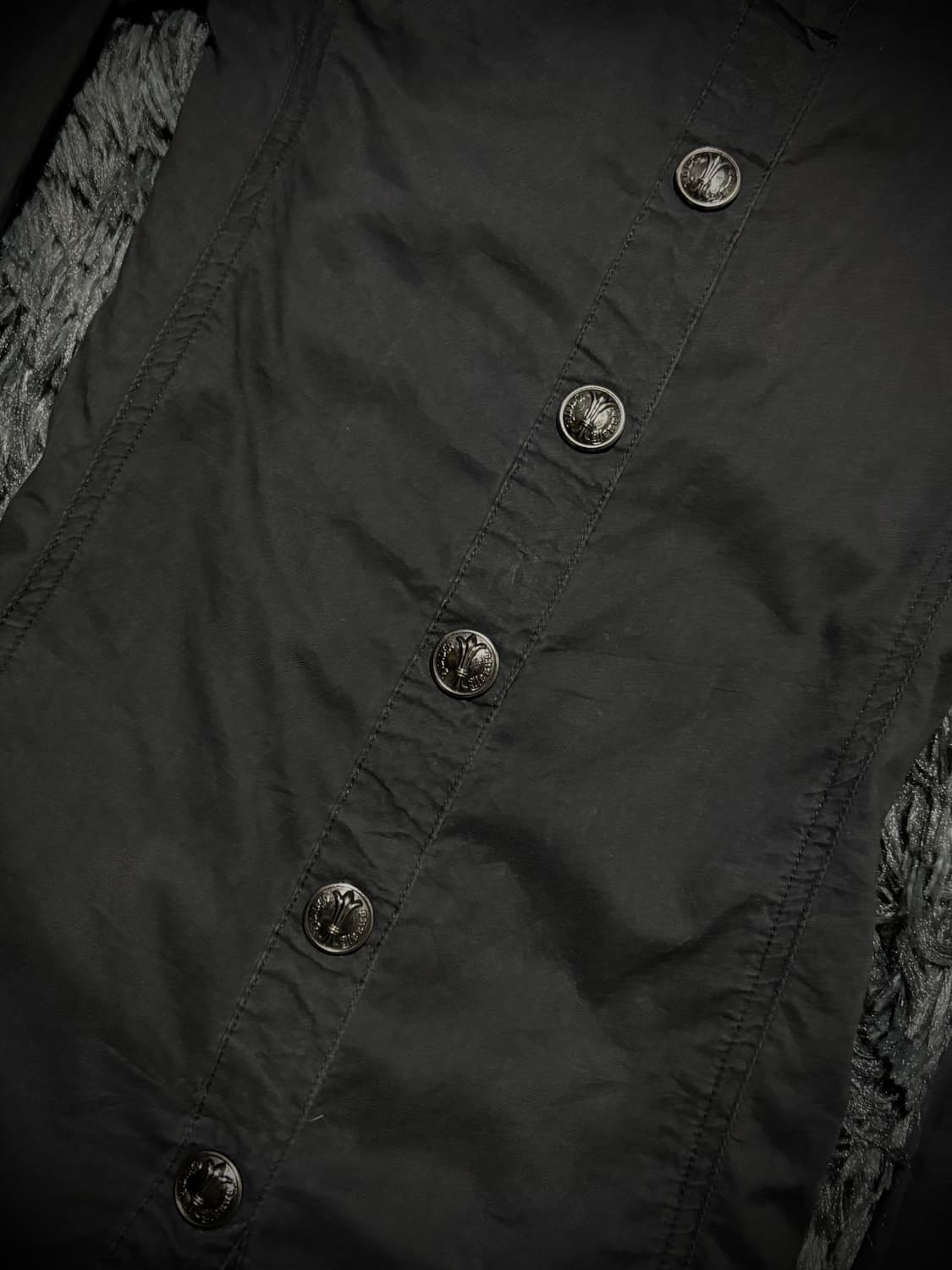 Cook Jeans 플뢰르 드 리스 패치 블랙 슬림핏 셔츠 상품이미지5