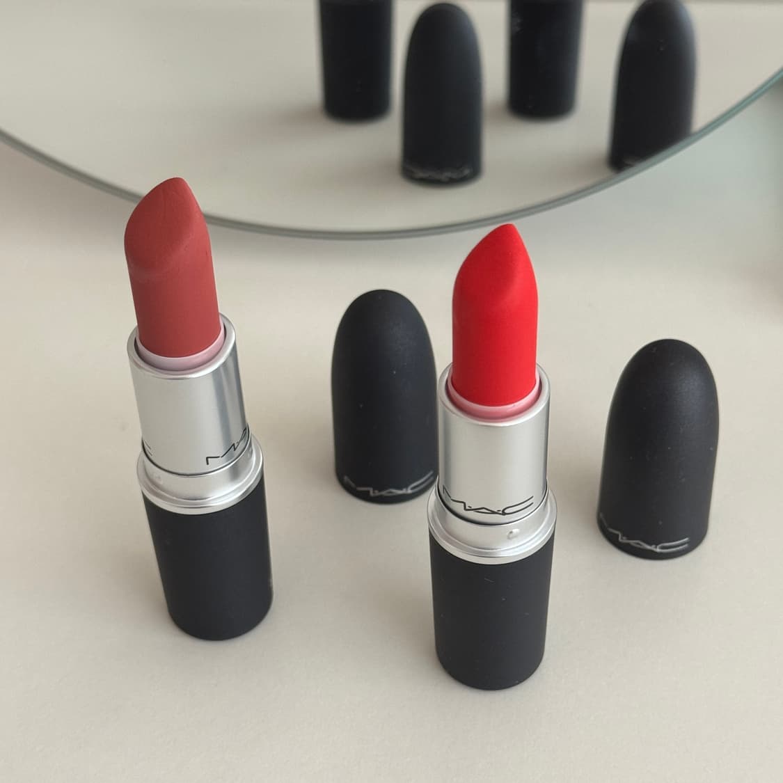 맥 파우더키스 립스틱 스테이큐리어스, 래스팅패션 상품이미지1