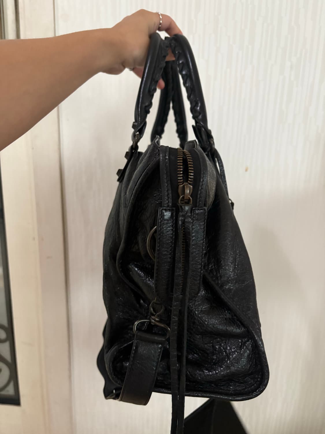 발렌시아가 모터 미디엄 블랙 흑장 상품이미지3