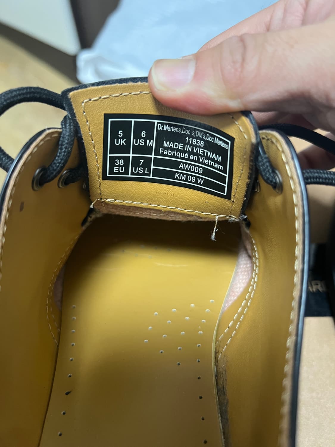 택포15) 닥터마틴 1461 스무스 블랙 3홀 UK5 240~245 상품이미지6