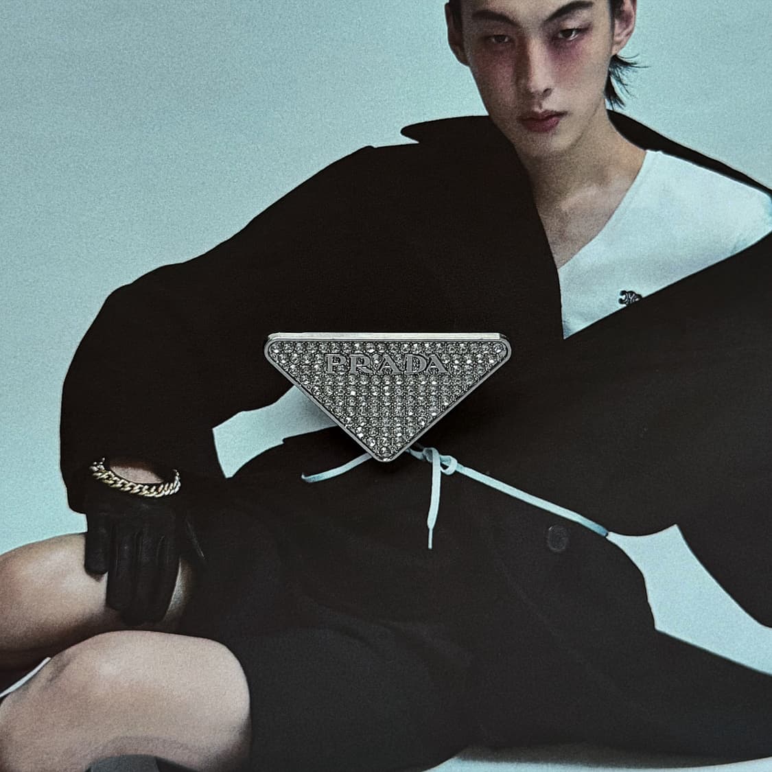 프라다 크리스탈 트라이앵글 브로치 업사이클링 상품이미지2