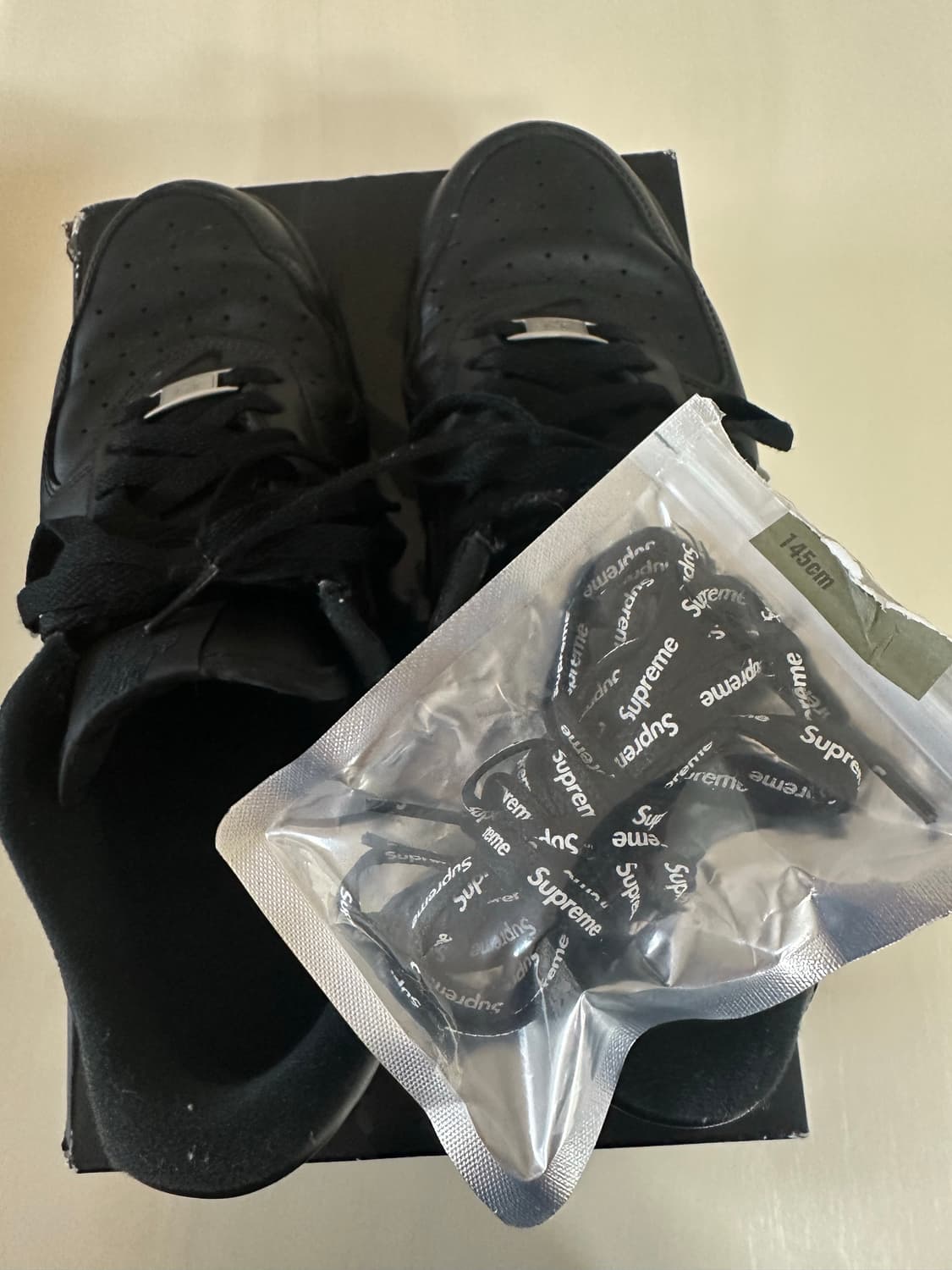 나이키 슈프림 에어포스1 블랙 275 상품이미지4