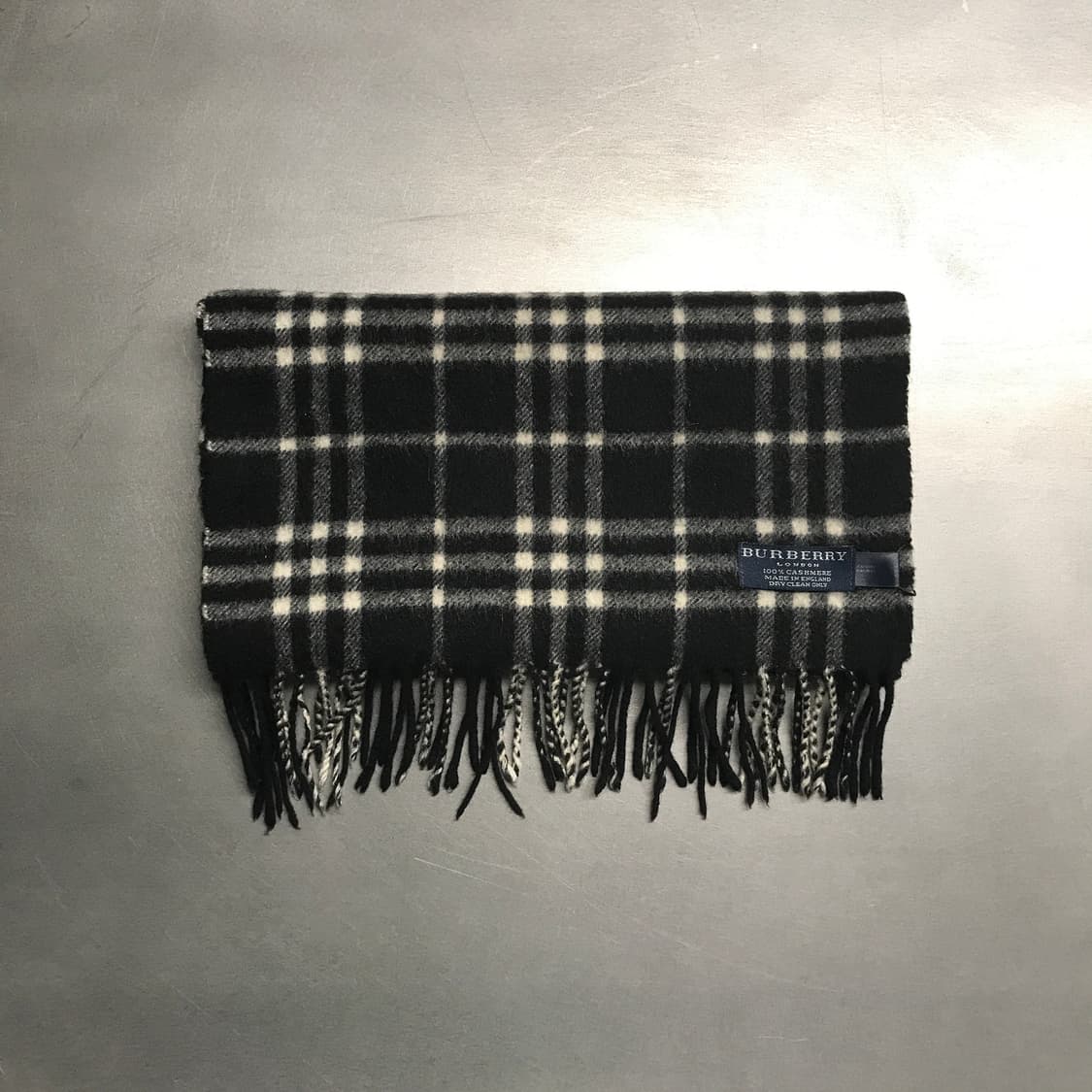 버버리 정품 캐시미어 머플러 블랙 상품이미지2