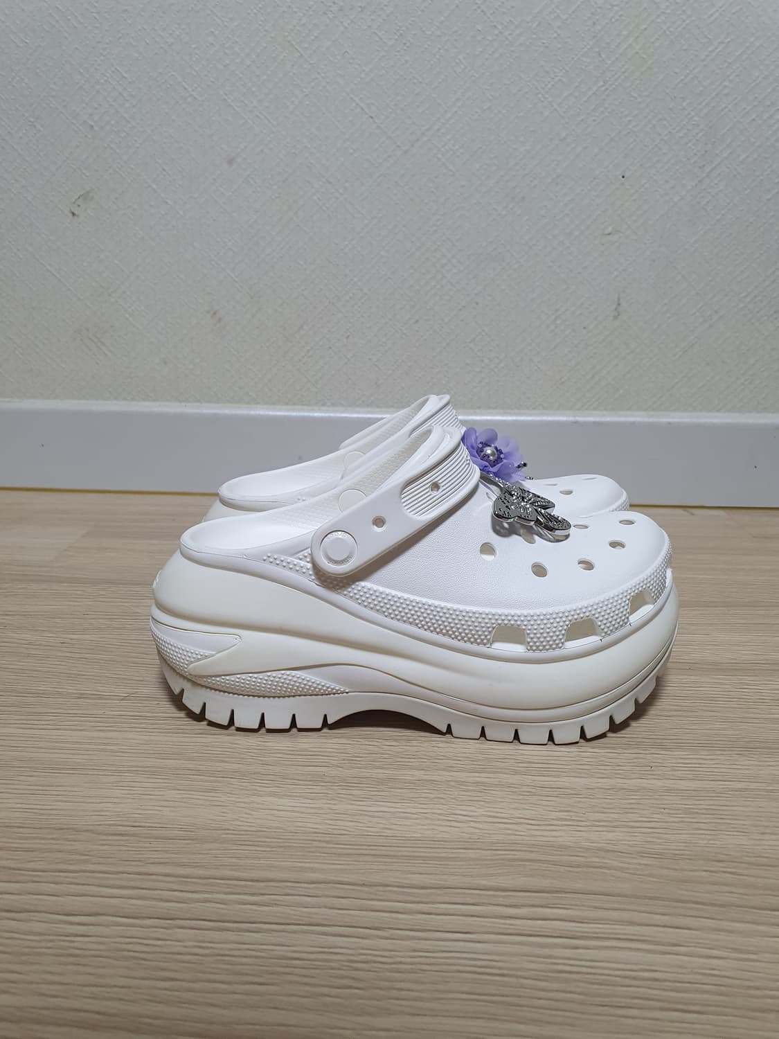 크록스 메가크러쉬 샌들 슬리퍼 230 상품이미지1