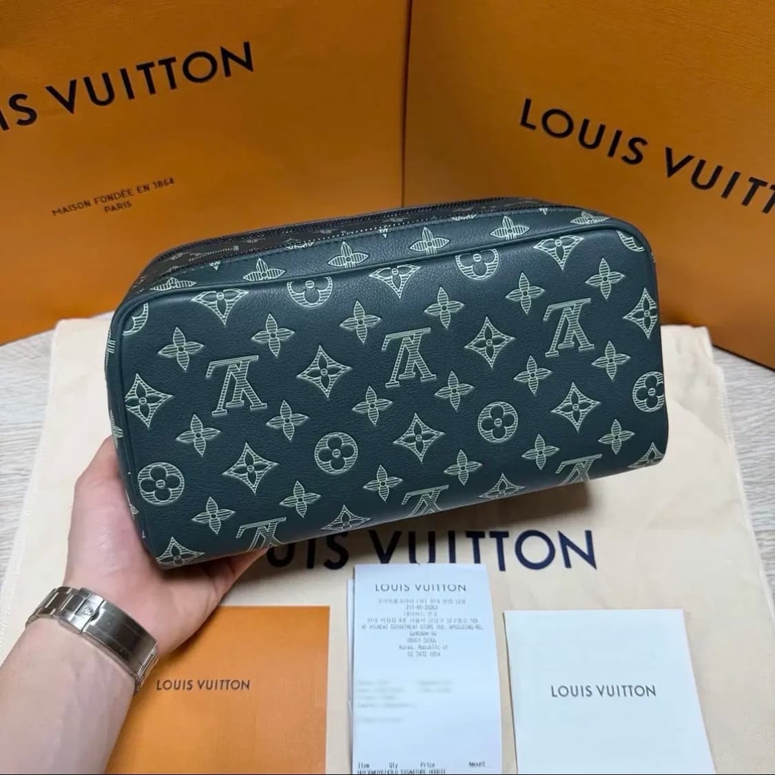 [미사용/선물가능] 루이비통 쉐도우 도프 키트 돕키트 파우치백 상품이미지3