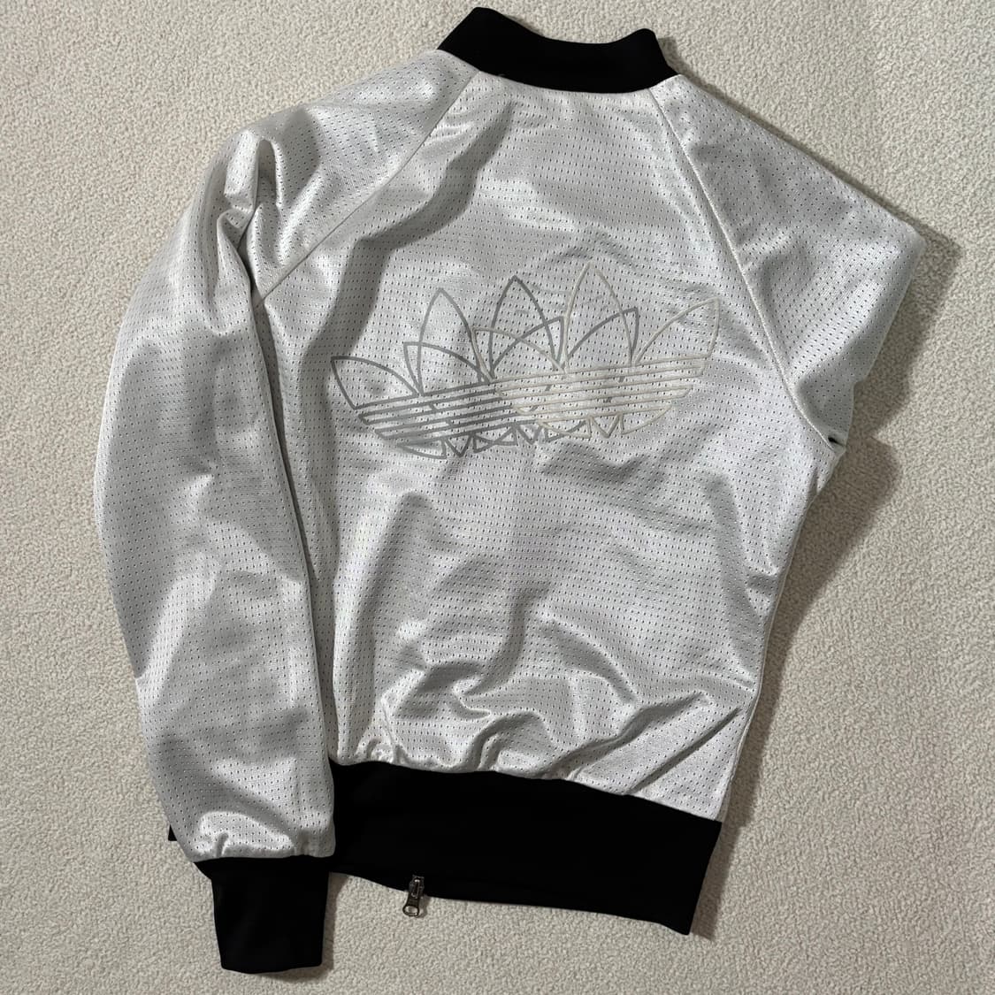 아디다스 리버시블 메쉬 크롭 투웨이 검흰 져지 상품이미지8