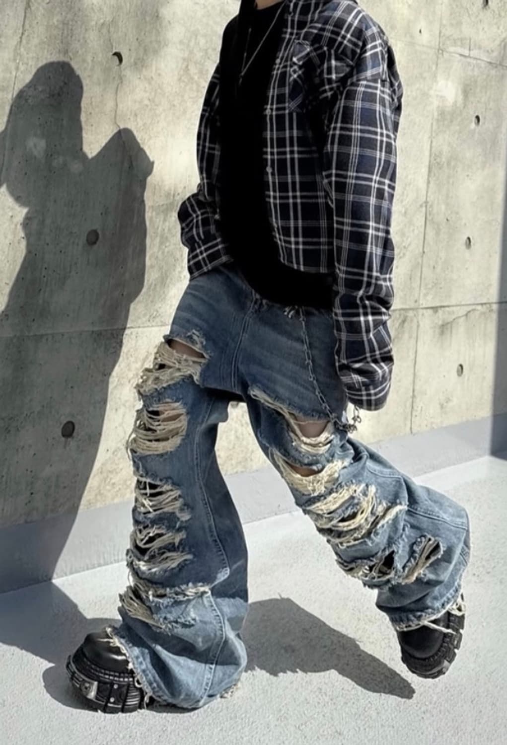 릭오웬스 볼란 부츠컷 핏 데님 데미지 청바지  상품이미지2