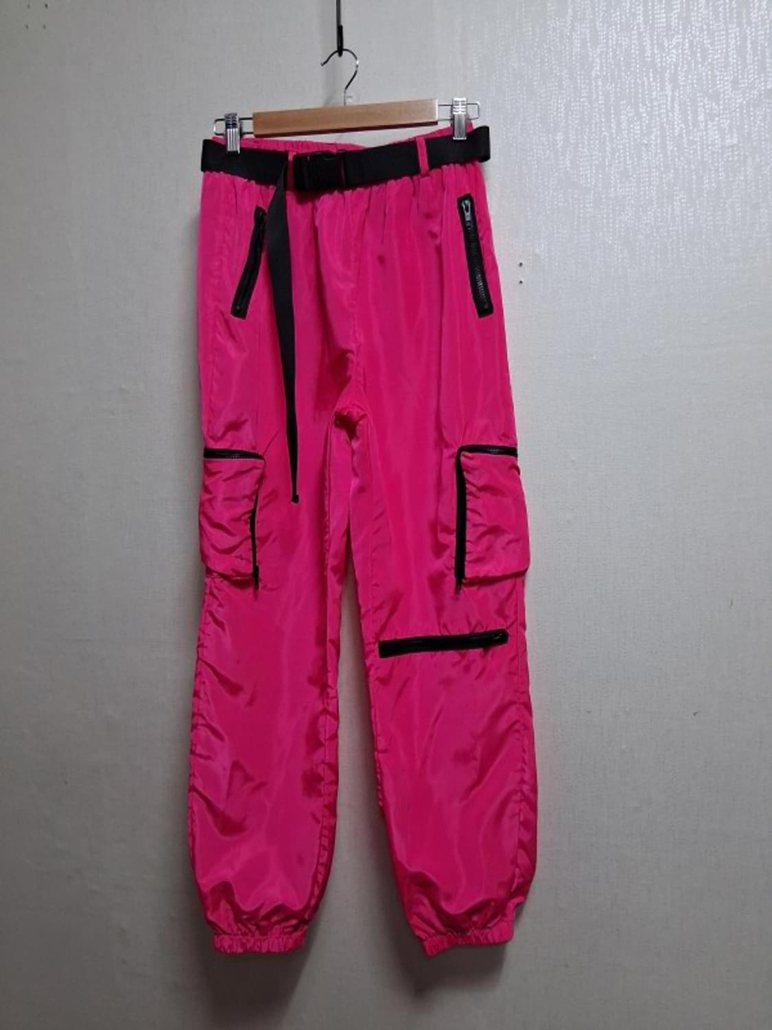 Shein 핫핑크 벨트 카고 조거팬츠 바람막이 소재 26까지  새옷상태  상품이미지1