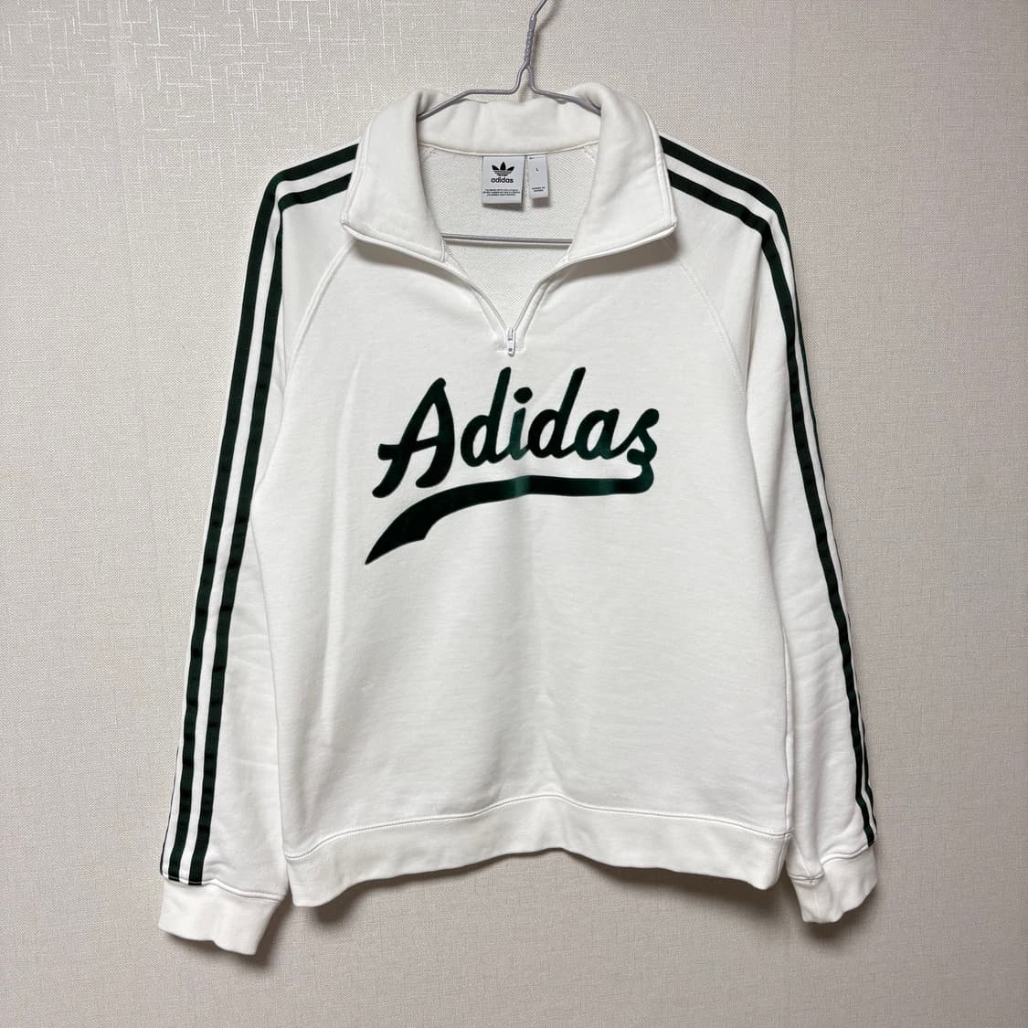 대대장) 아디다스 흰초 슬림핏 벨벳로고 반집업 상품이미지5