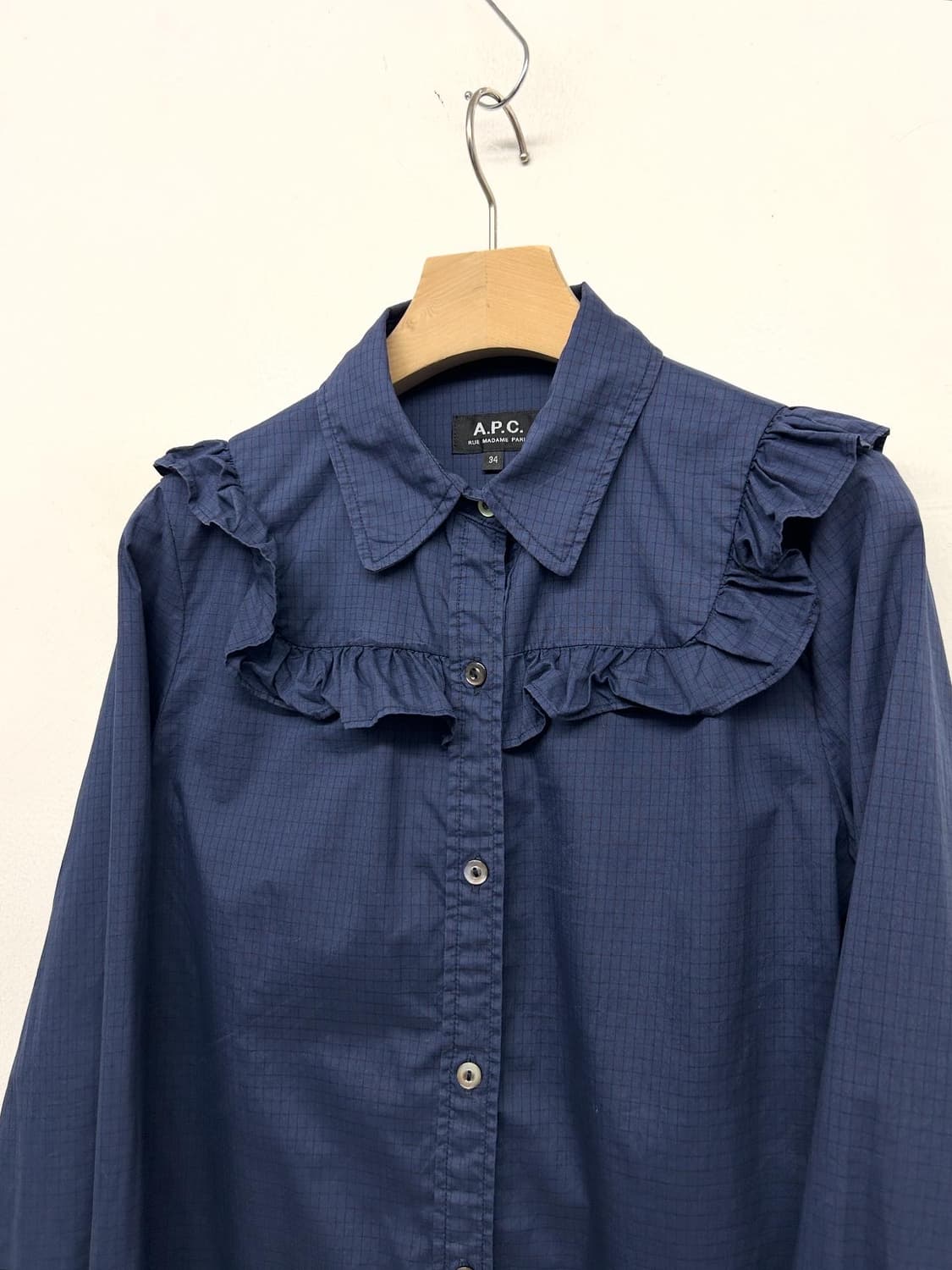 A.P.C. 러플 칼라 셔츠 네이비 상품이미지1
