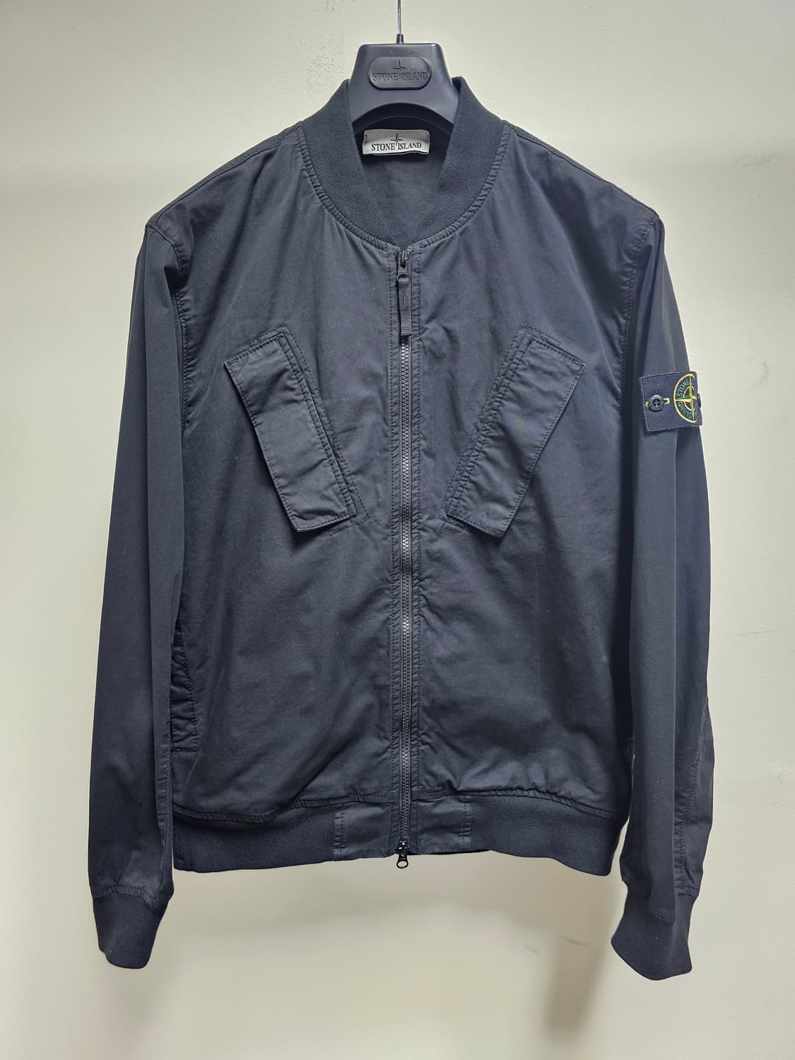 스톤아일랜드 수피마 코튼 트윌 봄버 자켓 상품이미지1