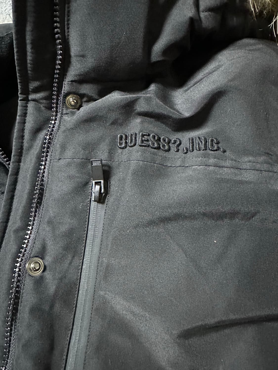 게스 블랙 패딩 점퍼 후드 퍼 상품이미지5