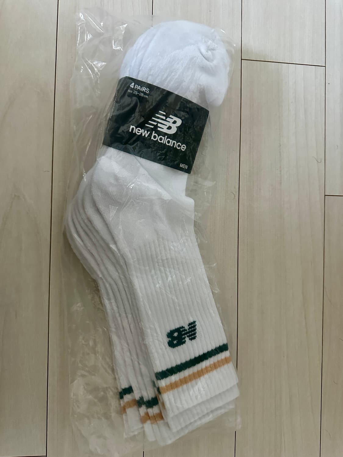 미개봉 새상품 NB 뉴발란스 양말 4켤레 팝니다! 상품이미지1