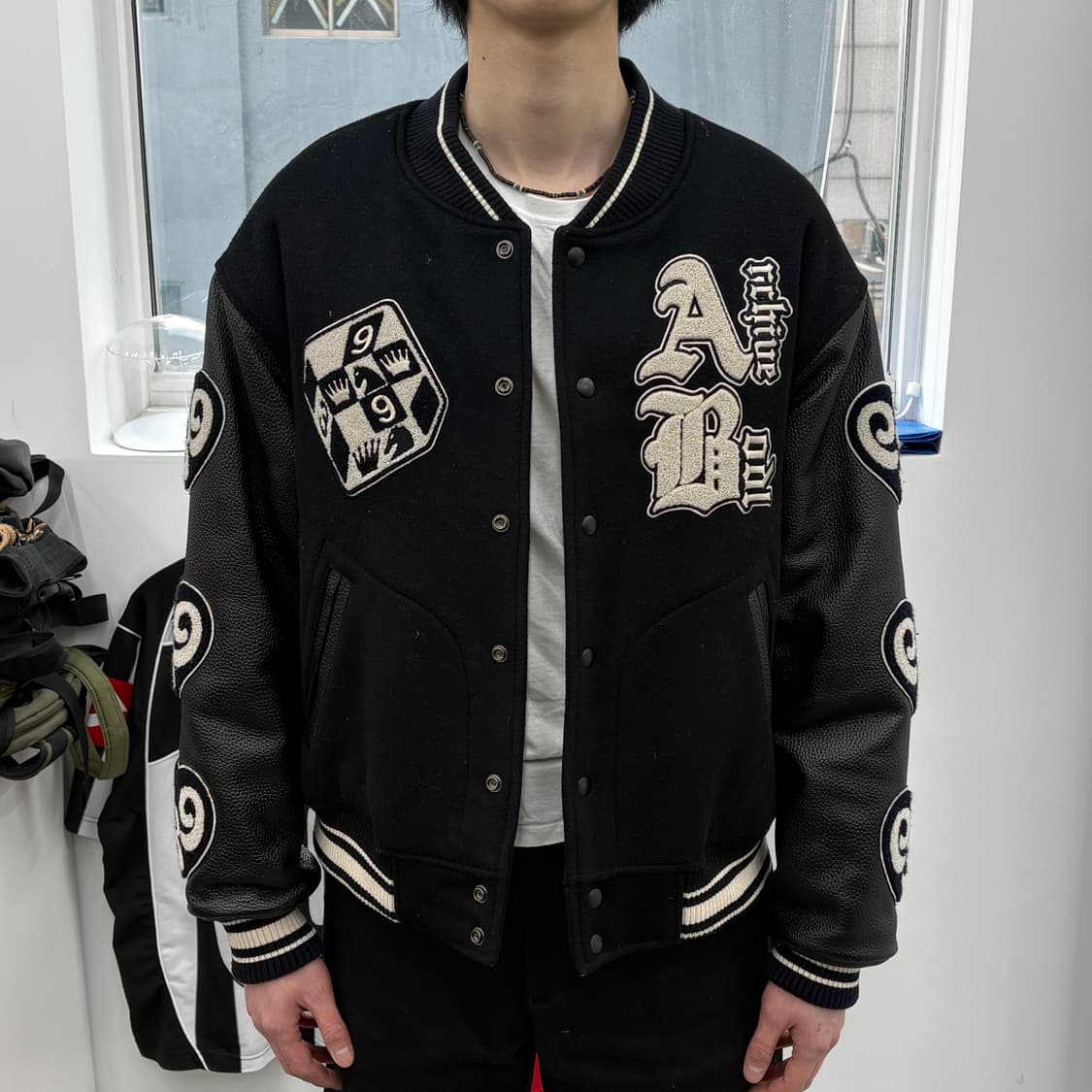 아카이브 볼드 바시티 상품이미지2