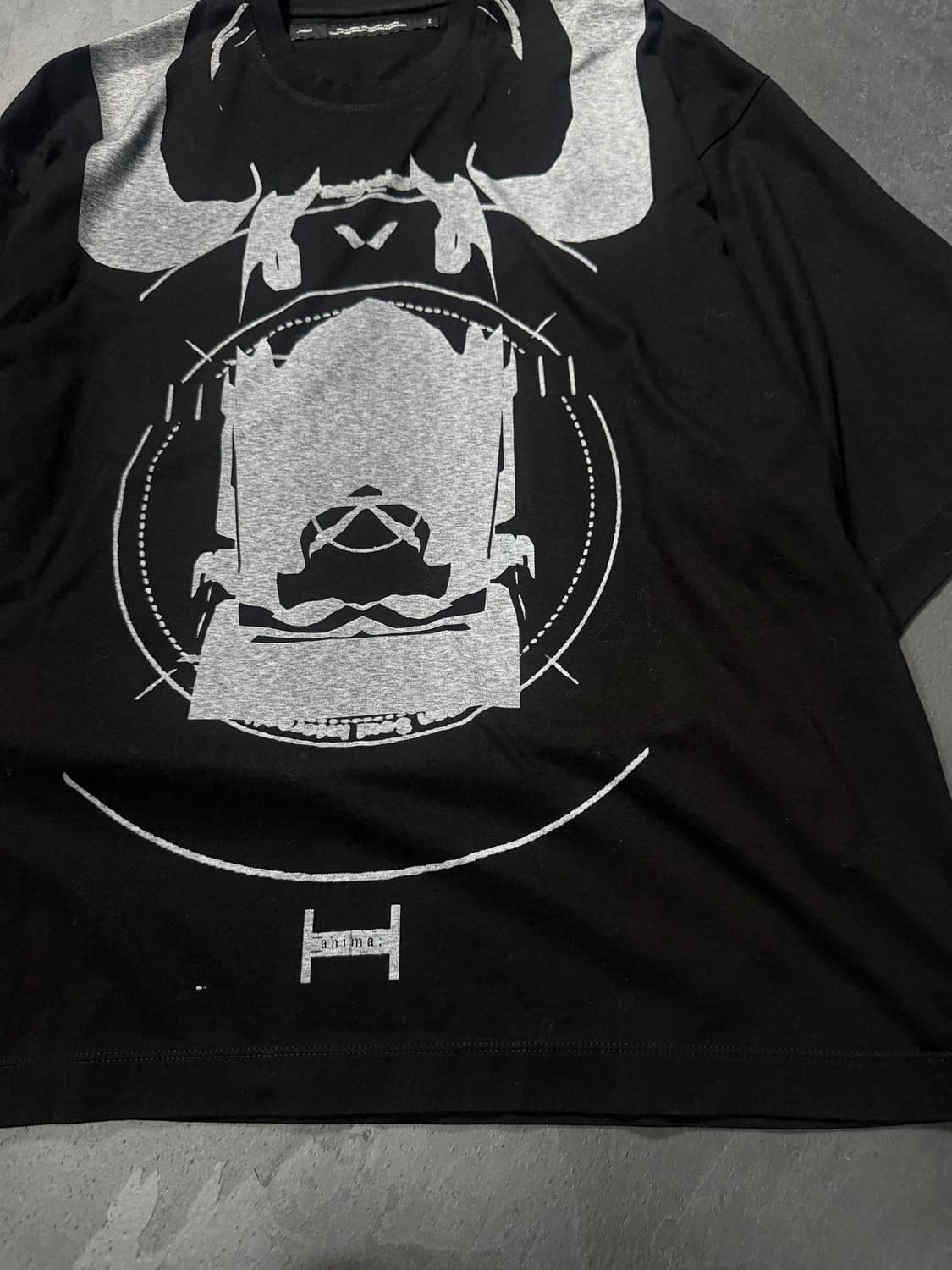 Julius 25SS [ anima; ] Graphic Print T-S 상품이미지5