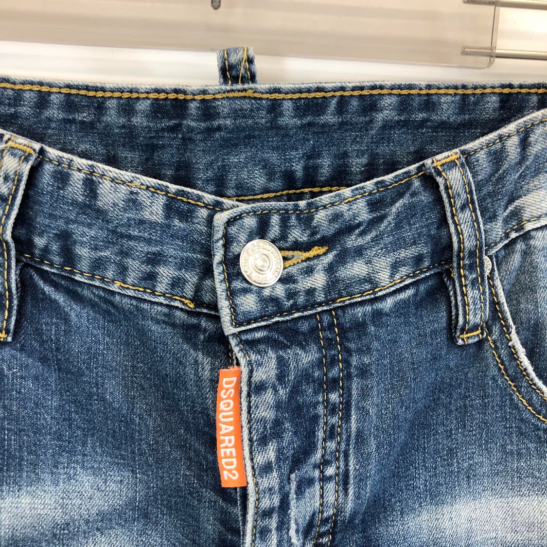 디스퀘어드2 페인팅 네온진 29 인치 상품이미지2