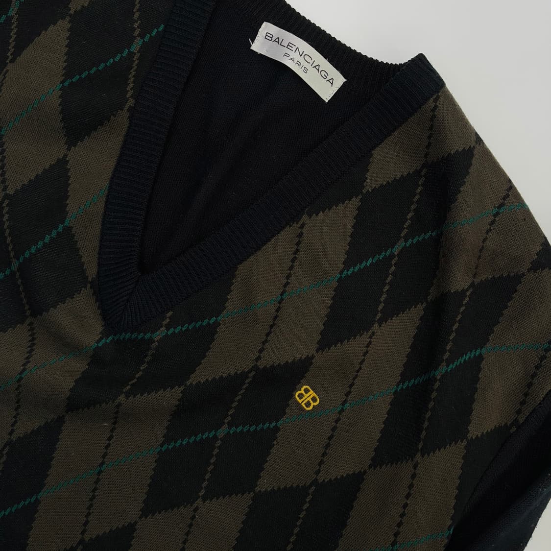 Balenciaga  발렌시아가 90,s 아가일 패턴 블랙 브이넥 니트 상품이미지2