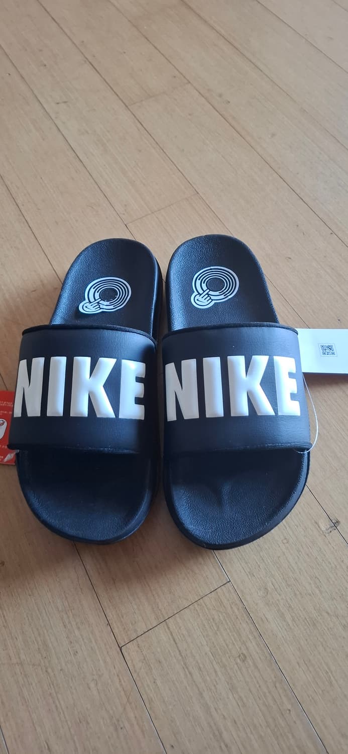 (새제품) 나이키 오프코트 슬라이드 블랙 230mm 상품이미지1