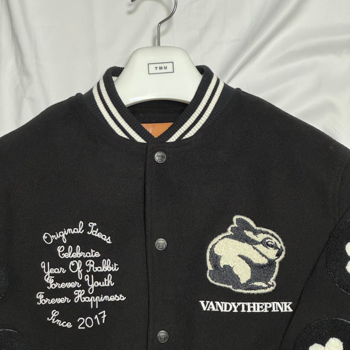 [M] 반디더핑크 바시티 이어 오브 래빗 블랙 상품이미지2