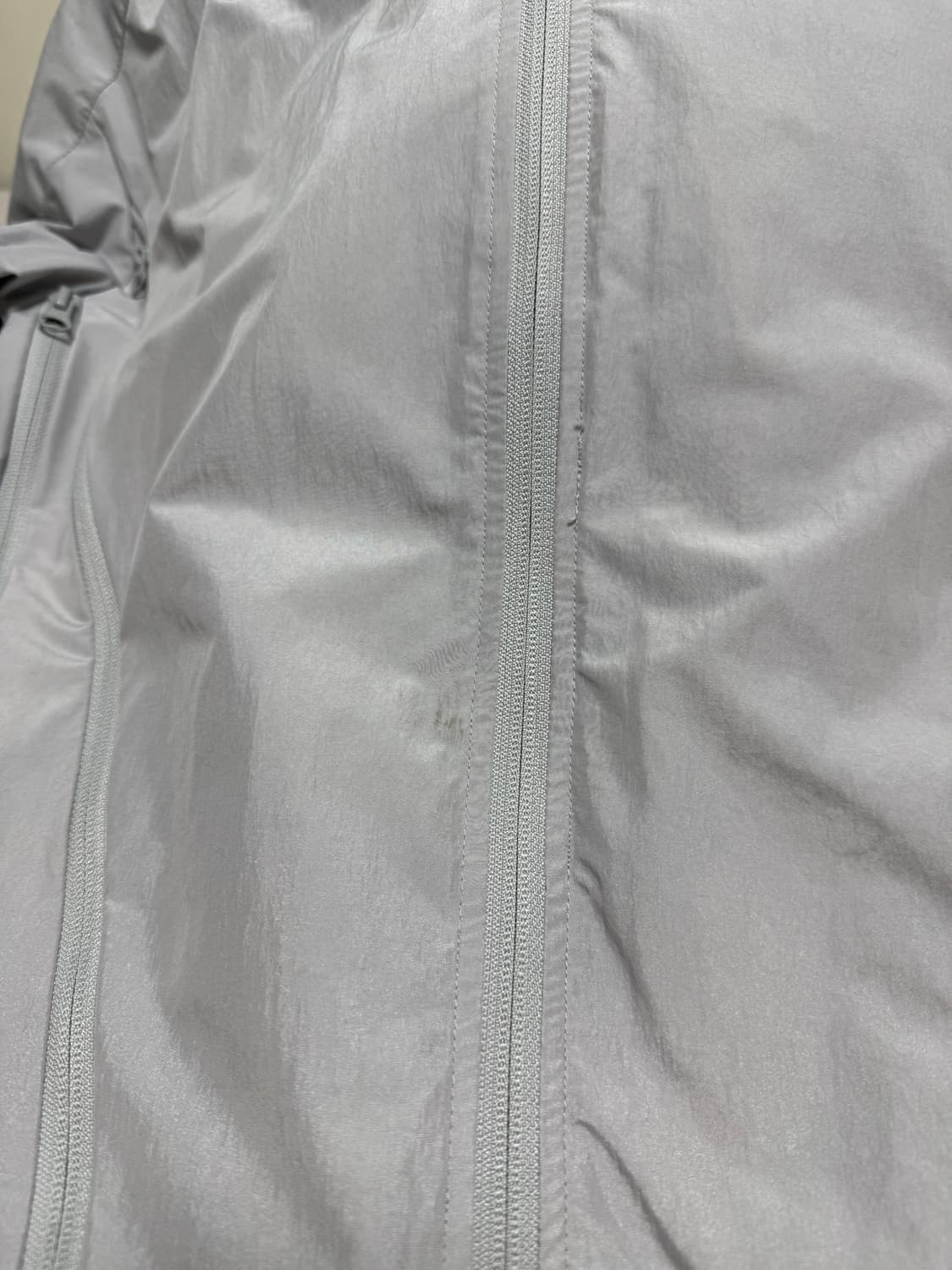 산산기어 바람막이 지퍼 자켓 라이트 그레이 22ss 상품이미지2
