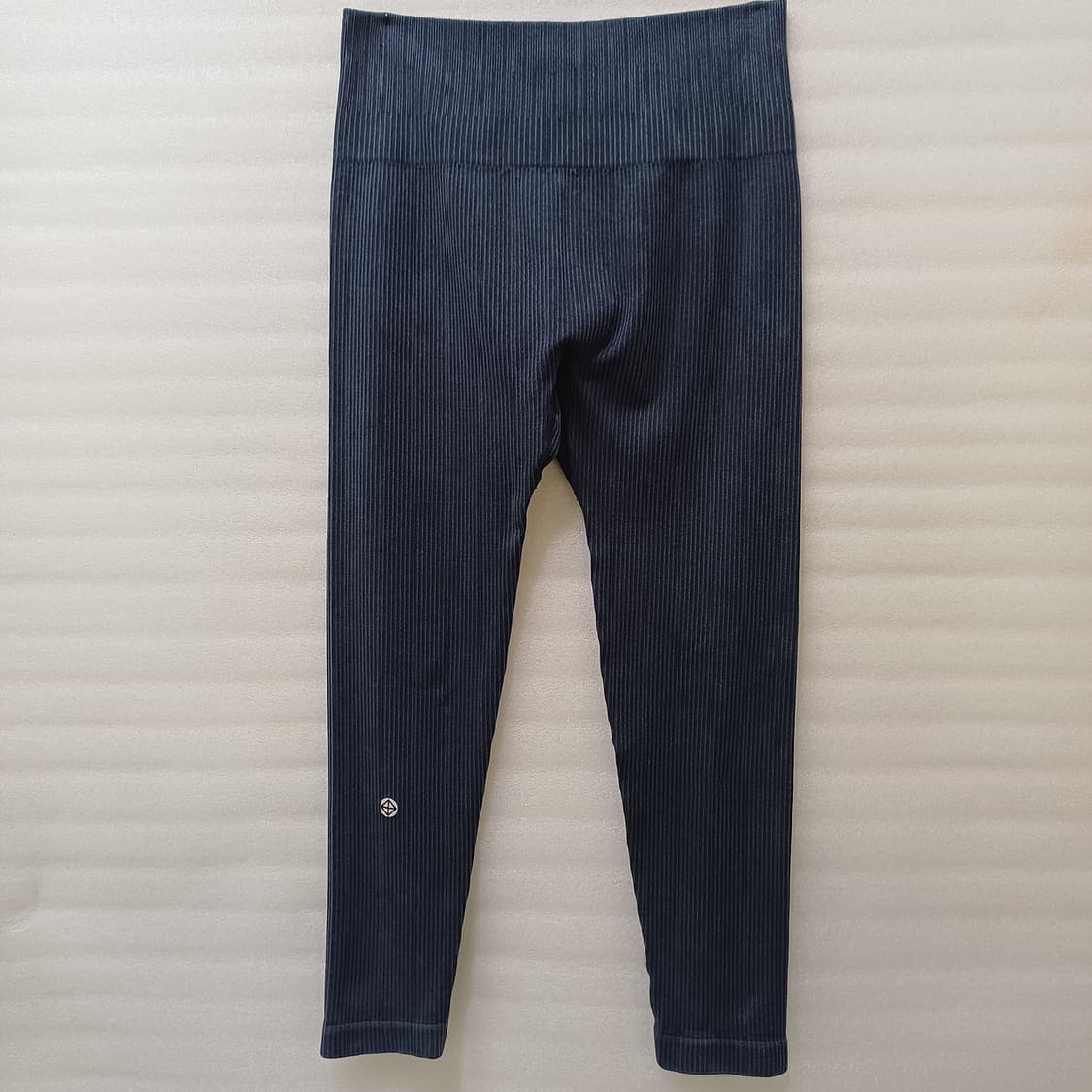 잇존 요가 필라테스 스포츠 골지 레깅스 여성 M L 거의새것 사랑봉봉 상품이미지3