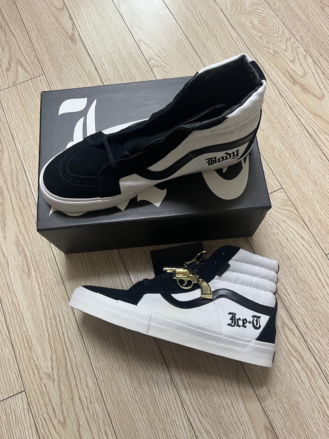 VANS SYNDICATE x ICE T Sk8-Hi 상품이미지1