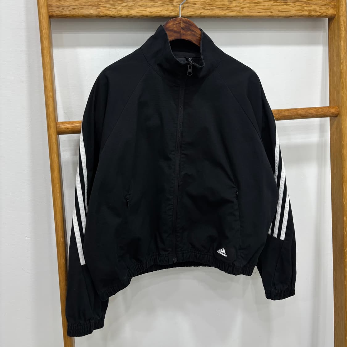 아디다스 W 오버핏 바람막이 상품이미지1