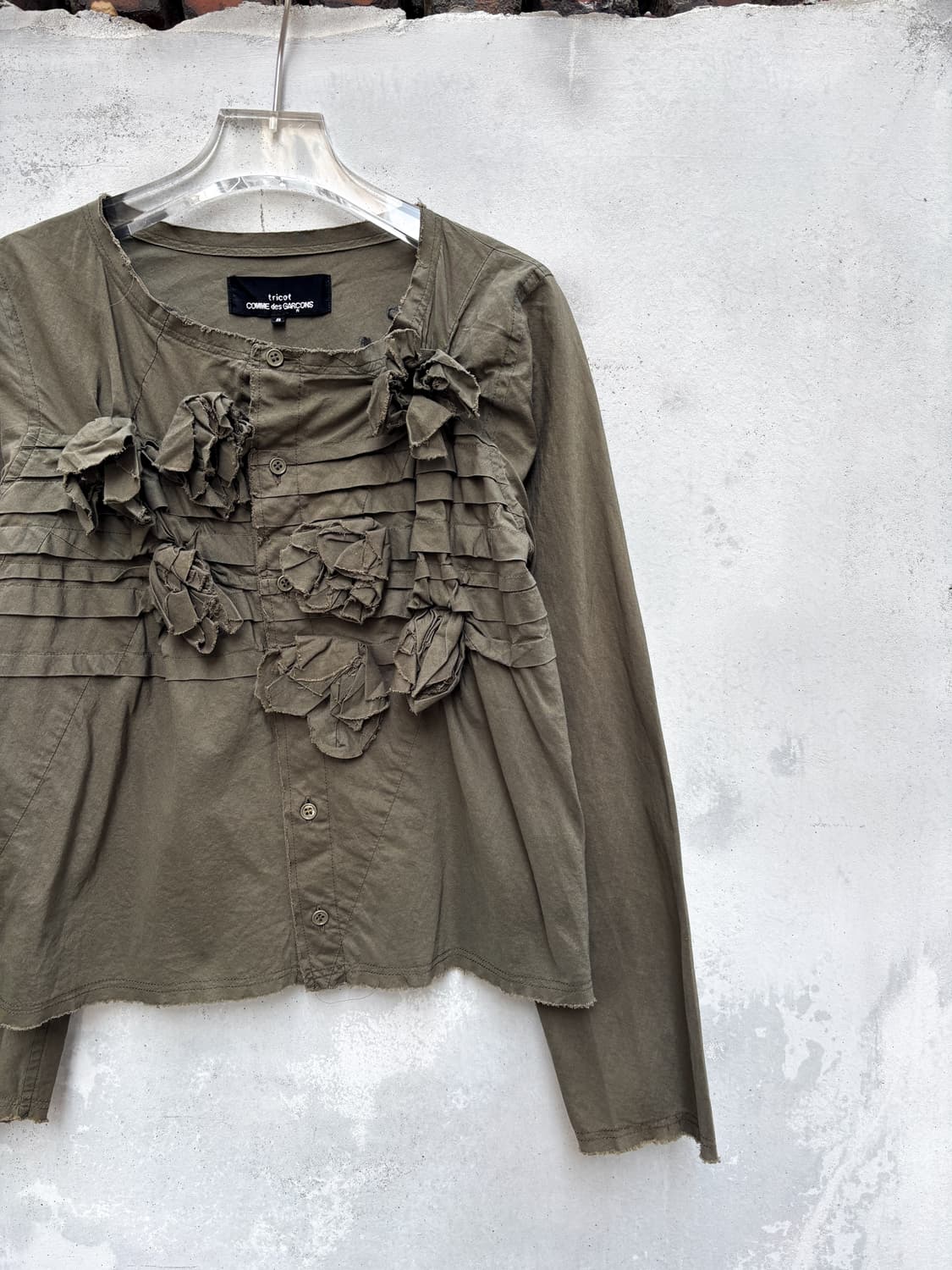 꼼데가르송 트리콧 AD2002 플라워 코사지 블라우스 상품이미지5