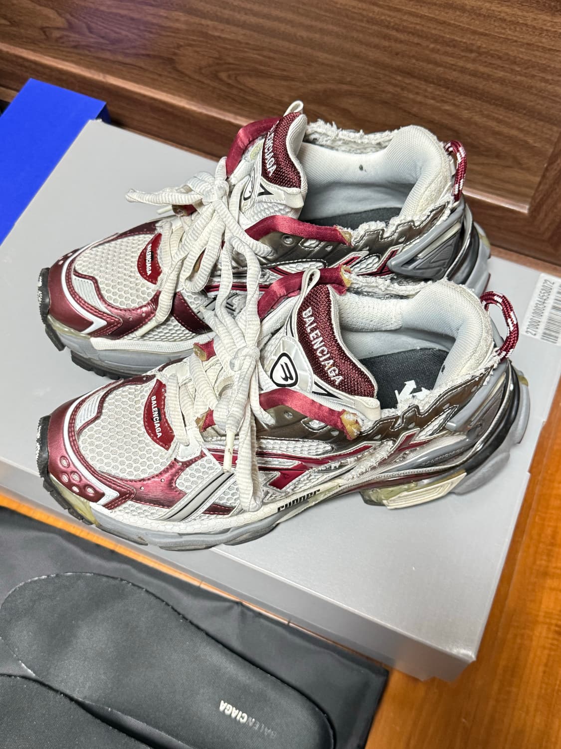 발렌시아가 뉴러너 39 그레이 버건디 상품이미지2