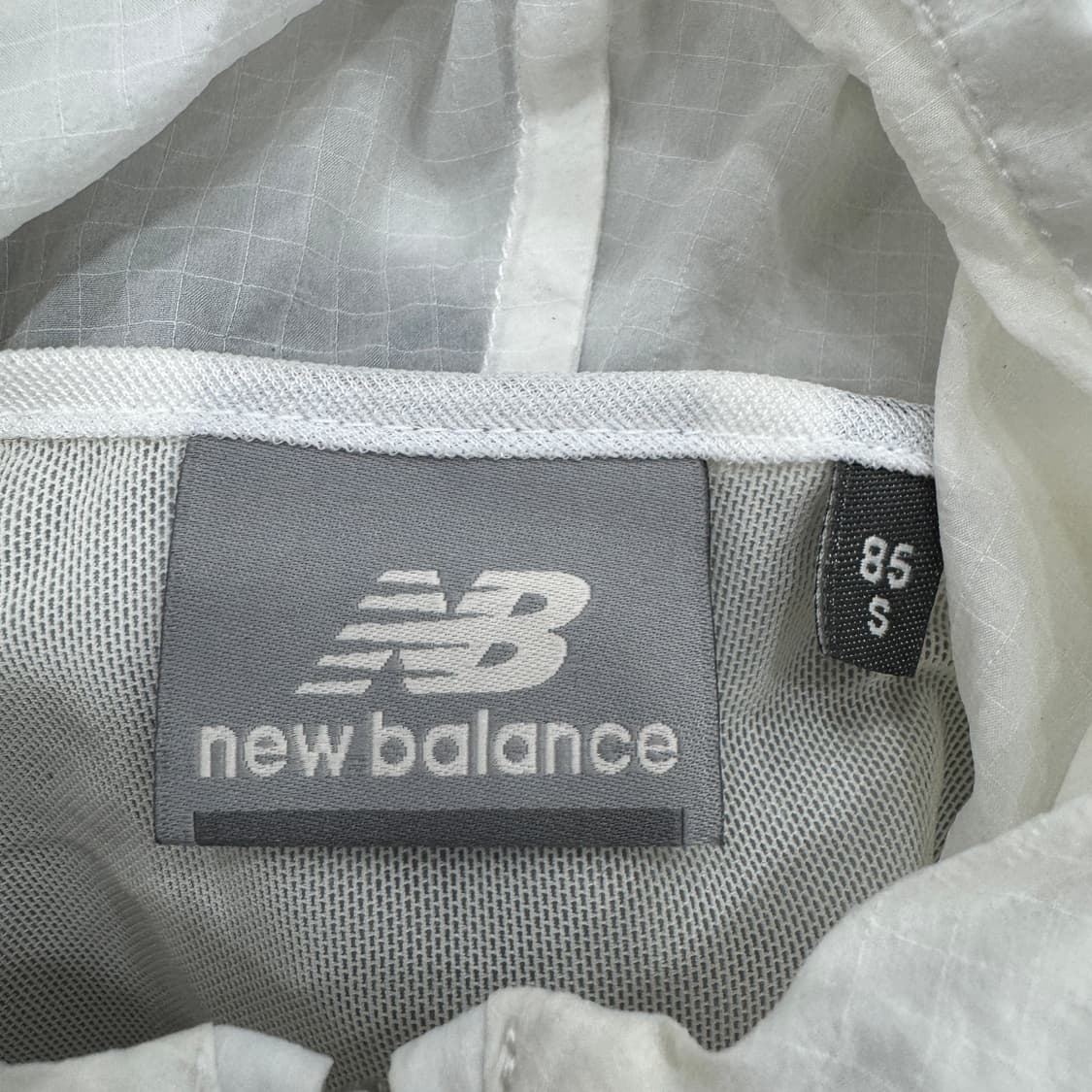 여성용 S 뉴발란스 초경량 바람막이 자켓  상품이미지5