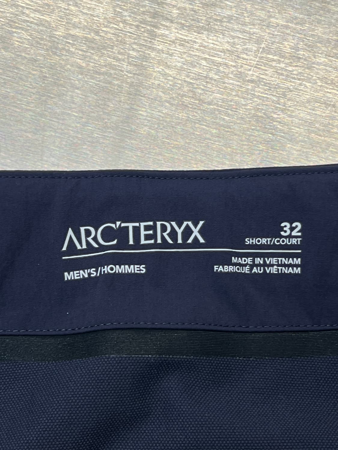 아크테릭스 25SS 블랙 사파이어 감마 팬츠 상품이미지5