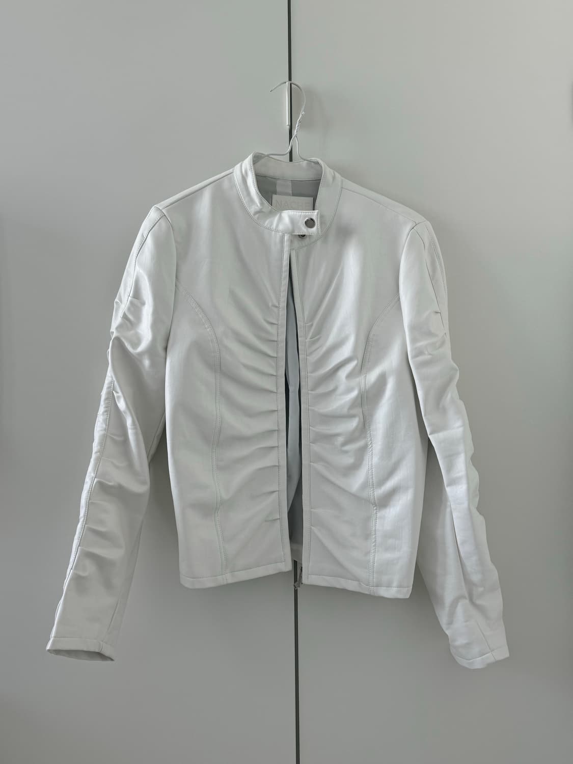 SHIRRING LEATHER JACKET (UNISEX) WHITE 상품이미지4