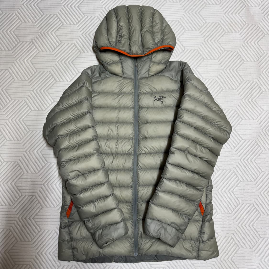 아크테릭스 패딩 세륨 m 상품이미지1