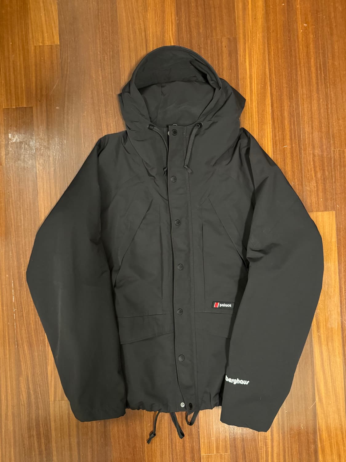 Palace 팔라스 x Berghaus 자켓 상품이미지4