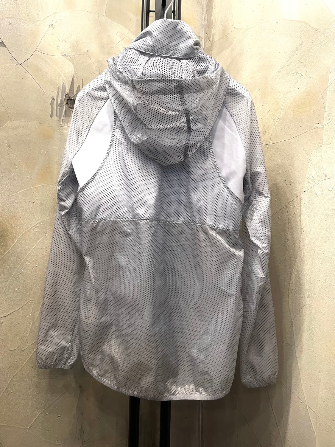 나이키 여성 골프복 메쉬 후드 바람막이 자켓 그레이 M 상품이미지6