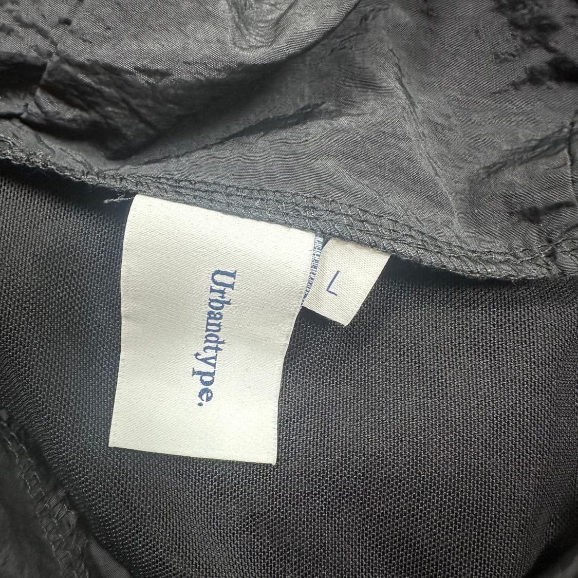 ✨ (만원 빈티지) (세트) 어반디타입 우븐 바스락 블랙 바람막이 셋업 상품이미지4