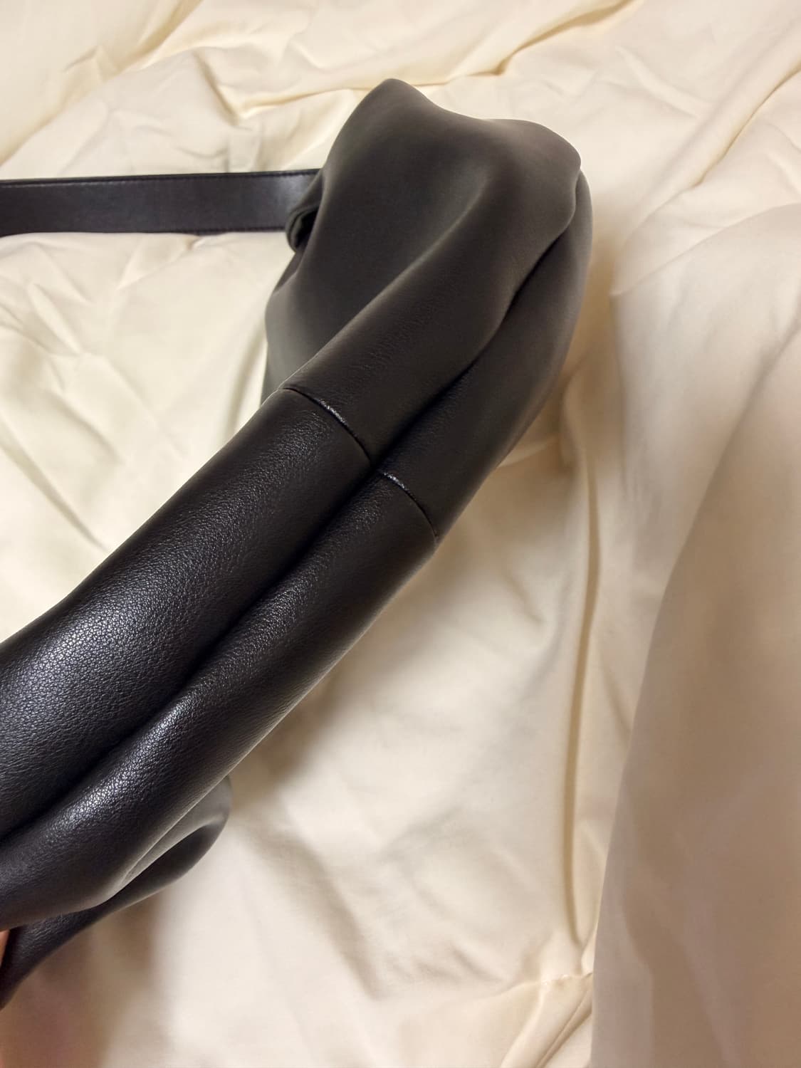 플로르 오위 슬링백 블랙 상품이미지6