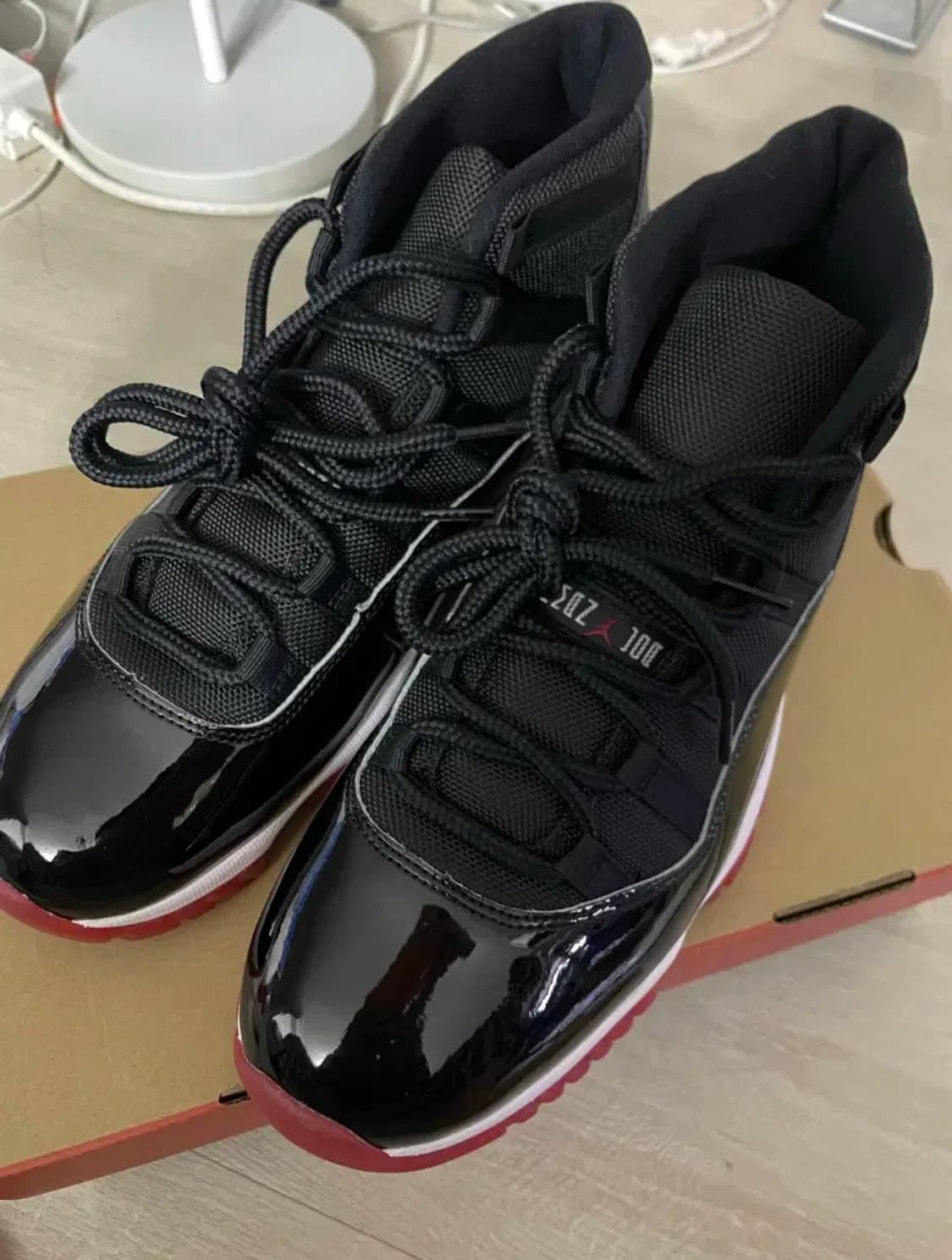 조던11 브레드 280 새상품 상품이미지1